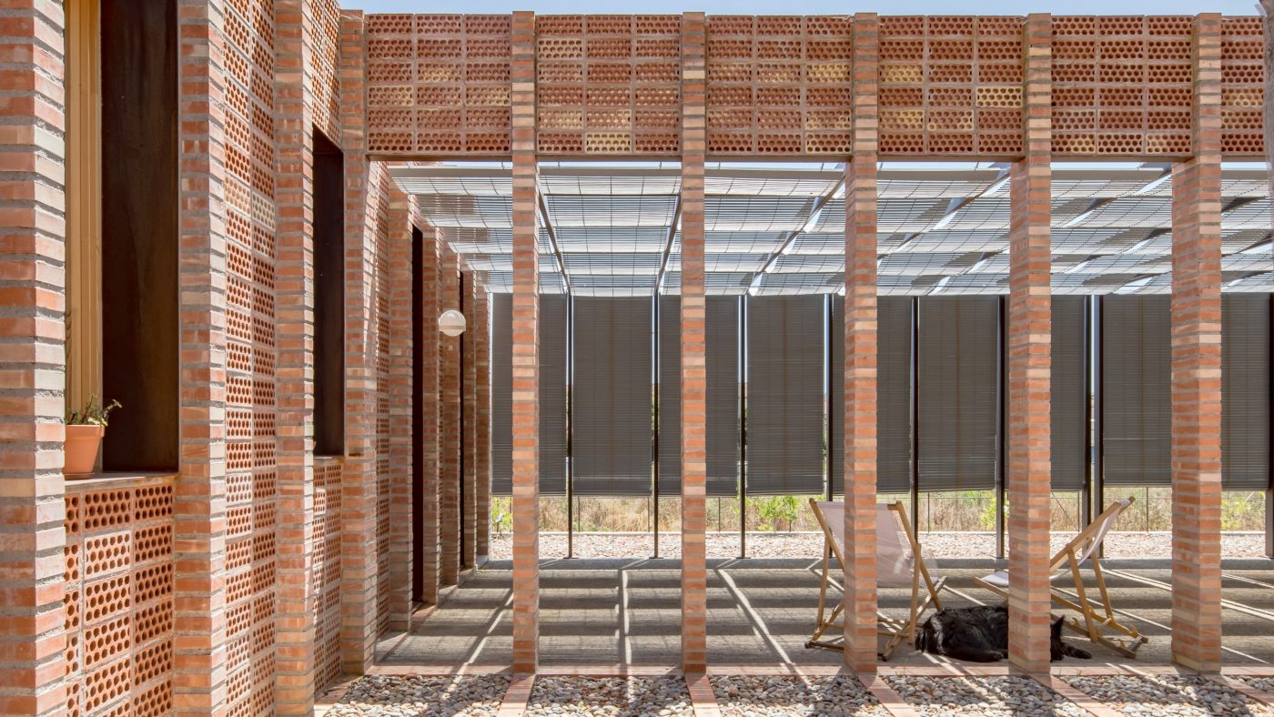 Brick Award 26 Nominee Manel e Montse House - OBO Estudi