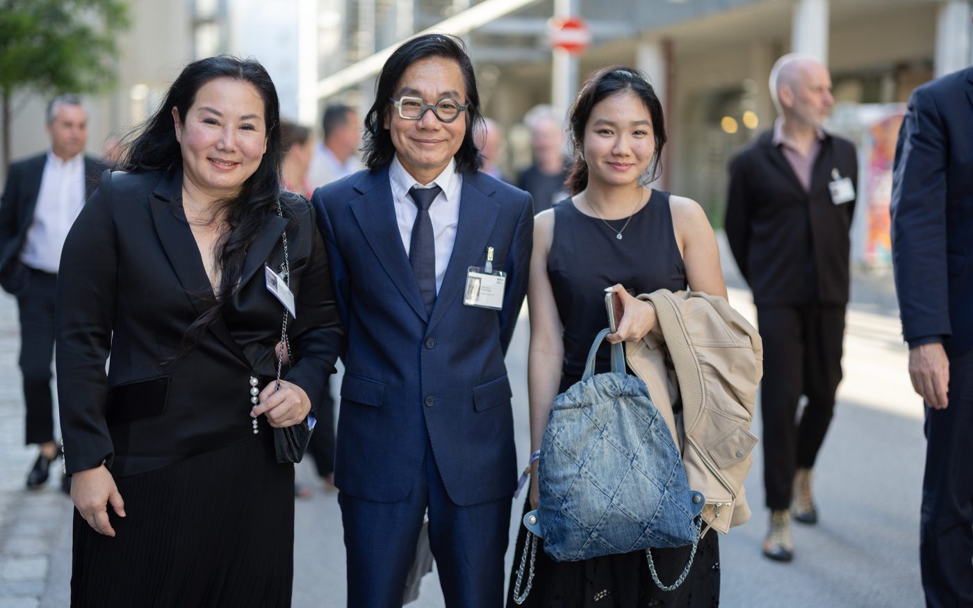 arrival guests, boonserm premthada & family