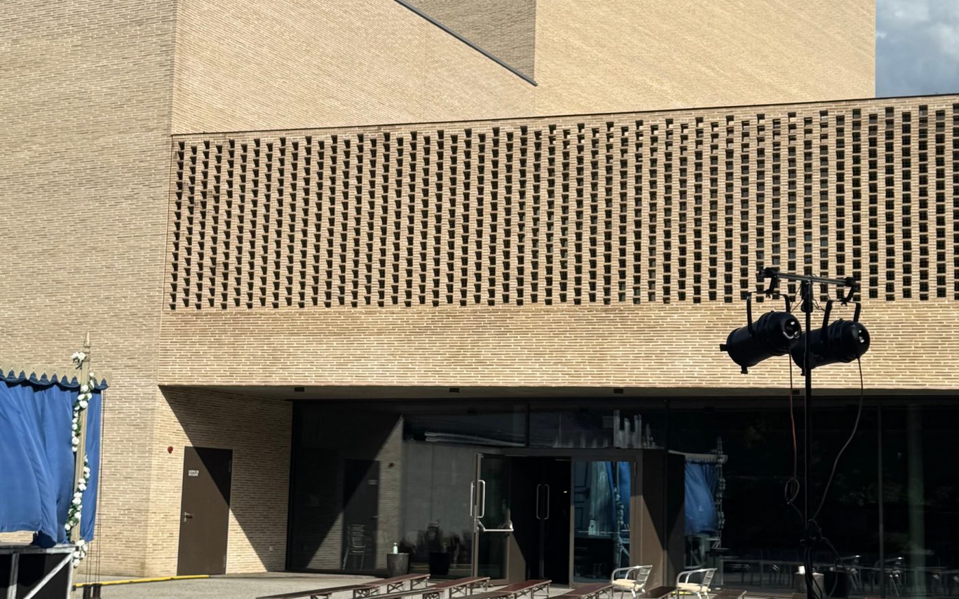 Brick Award 24 InsighTour Theatre Carouge - Geneva