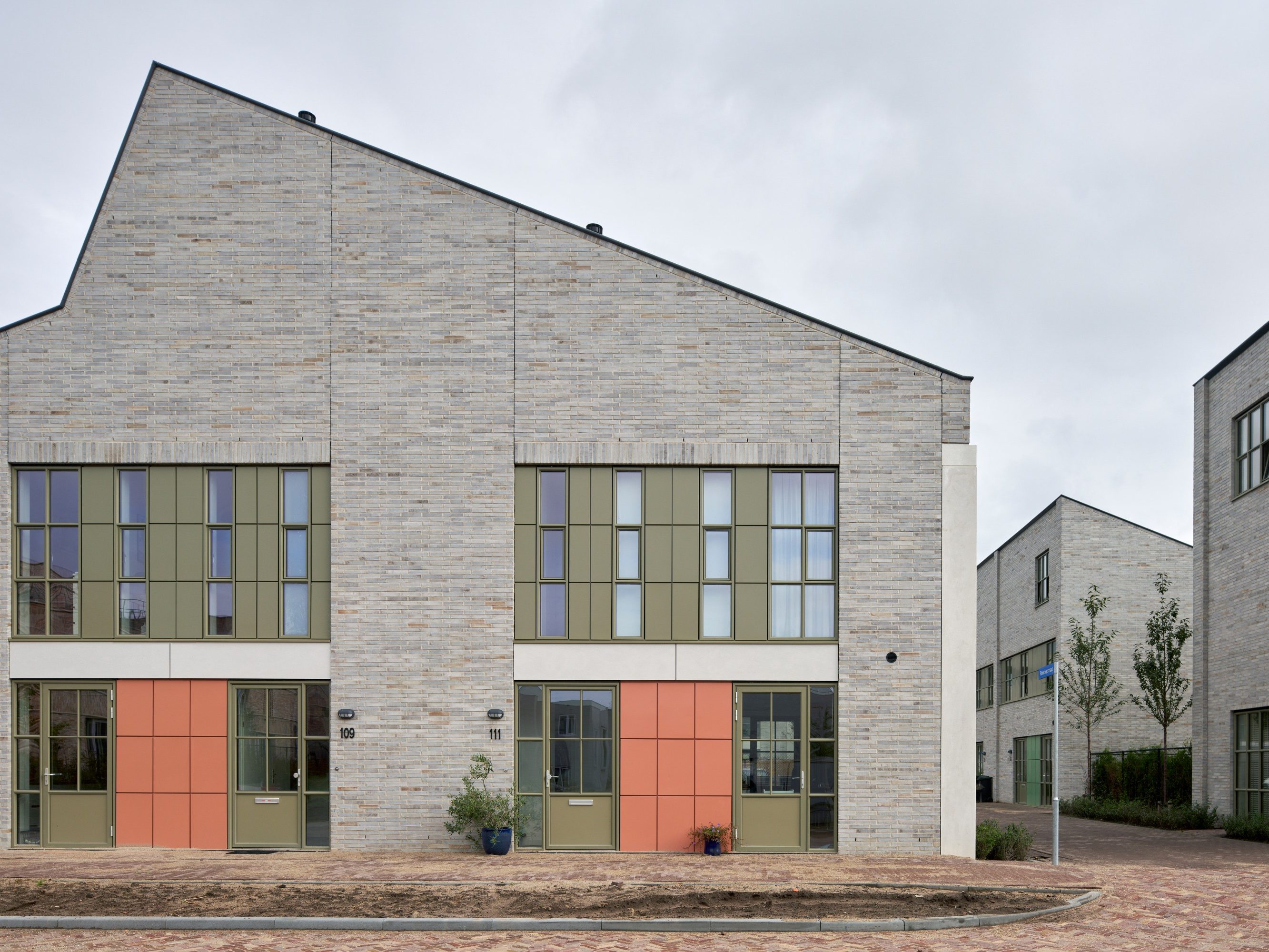 TV Tube Factory. Brick Award 22 Category "Living together". HILBERINKBOSCH Architecten. Outside view