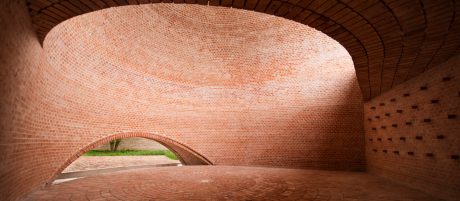 San Bernardo Chapel with clay blocks; Brick Award 2018 Special Prize Winner Category "Sharing Public Spaces"; Nicolás Campodonico Estudio; Photo: Nicolás Esteban Campodonico