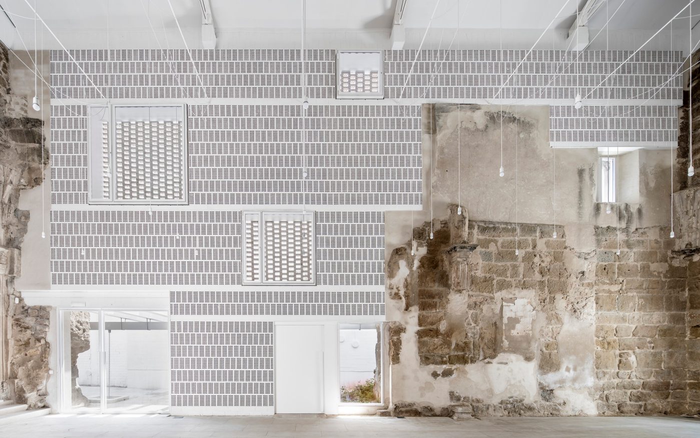 The Old Church of Vilanova de la Barca with facing bricks and roof tiles; Brick Award 2018 Special Prize Winner, Category "Building outside the Box"; Aleaolea Architecture & Landscape; Photo:  Adrià Goula