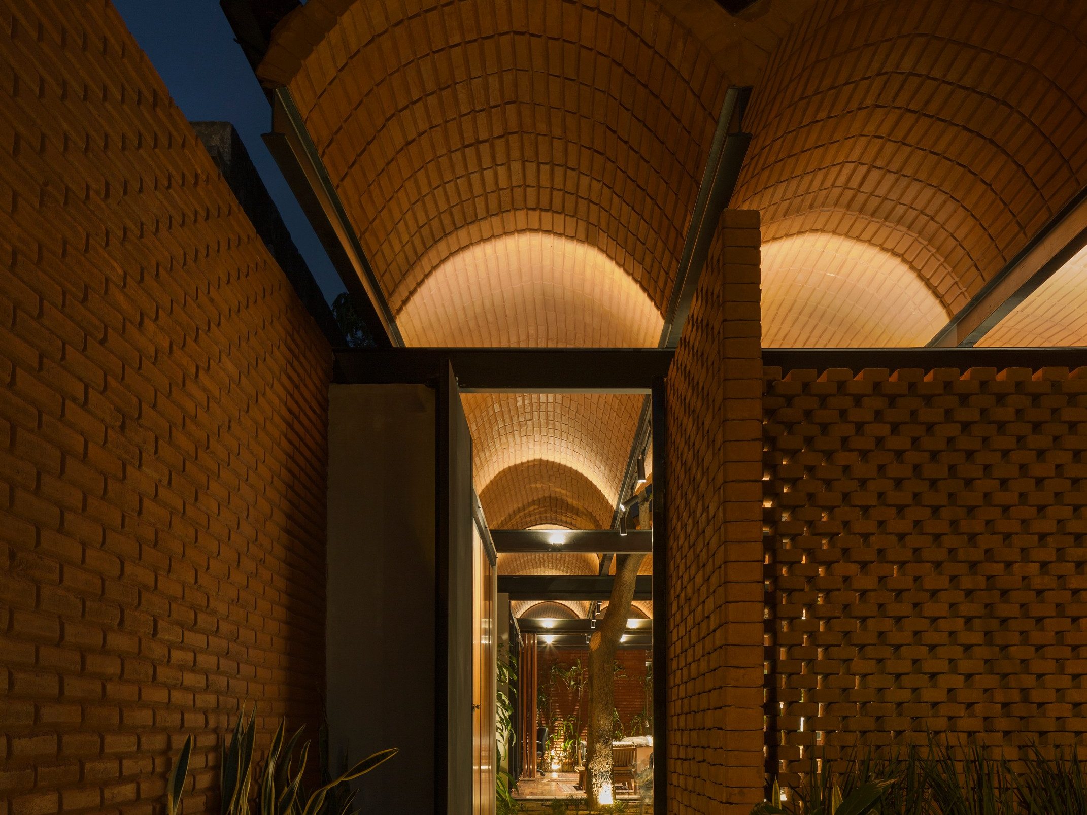 Brick Award 24 Nominee Intermediate House, Category Feeling at home, Architect: Equipo de Arquitectura