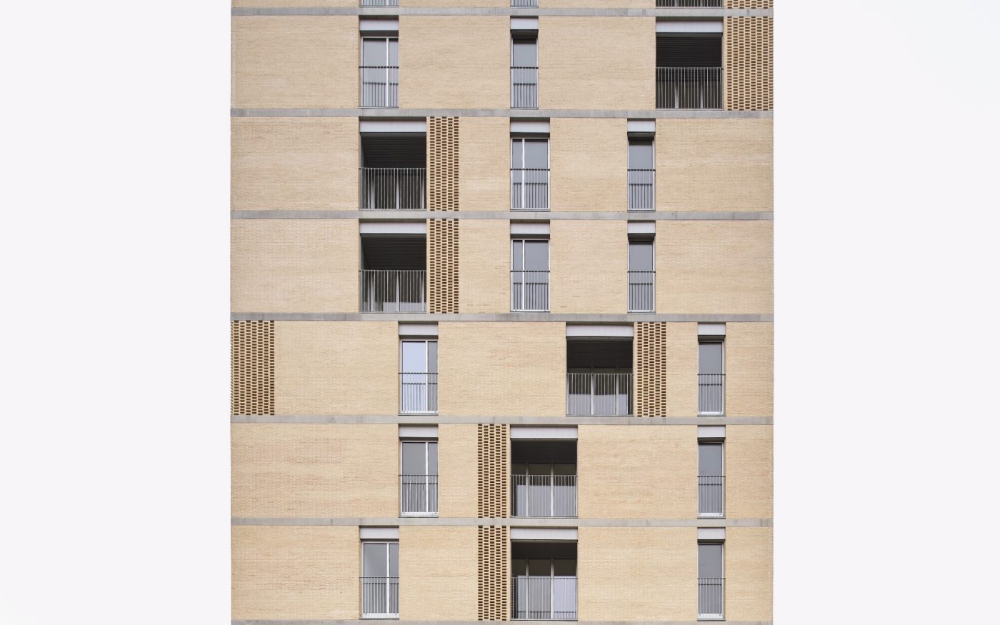 Brick Award 26 Nominee SOCIAL ATRIUM - 54 DWELLINGS IN THE BESÒS - Peris+Toral