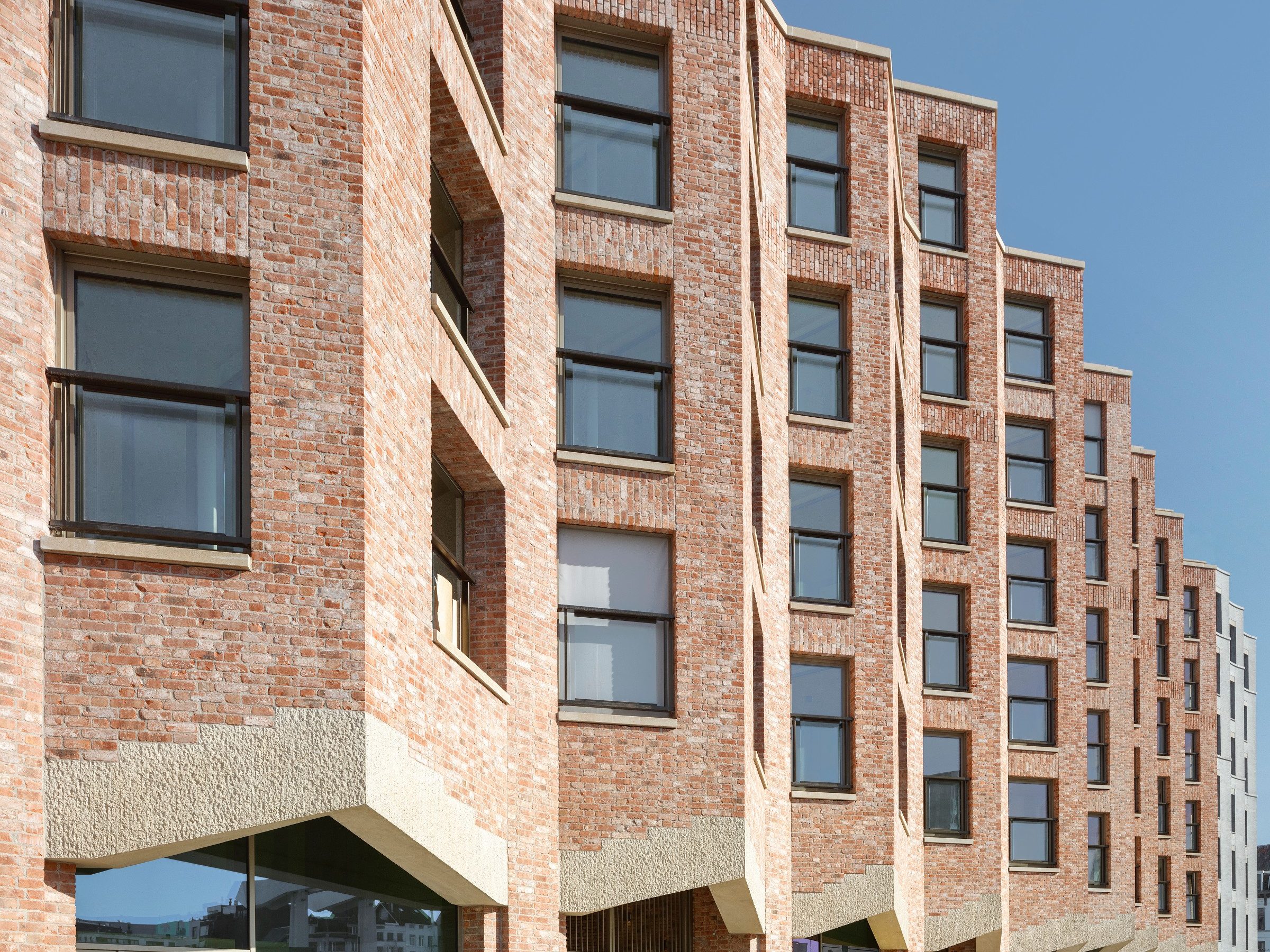 Harbour Building in Antwerp. Brick Award 22 Category "Living together". Sergison Bates architects. Outside view