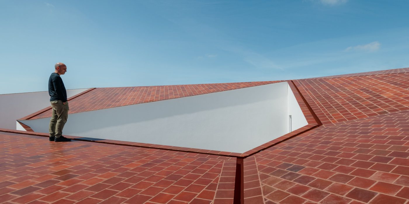 Brick Award 26 Nominee Valley house - Volume Architecture Lisbon Studio